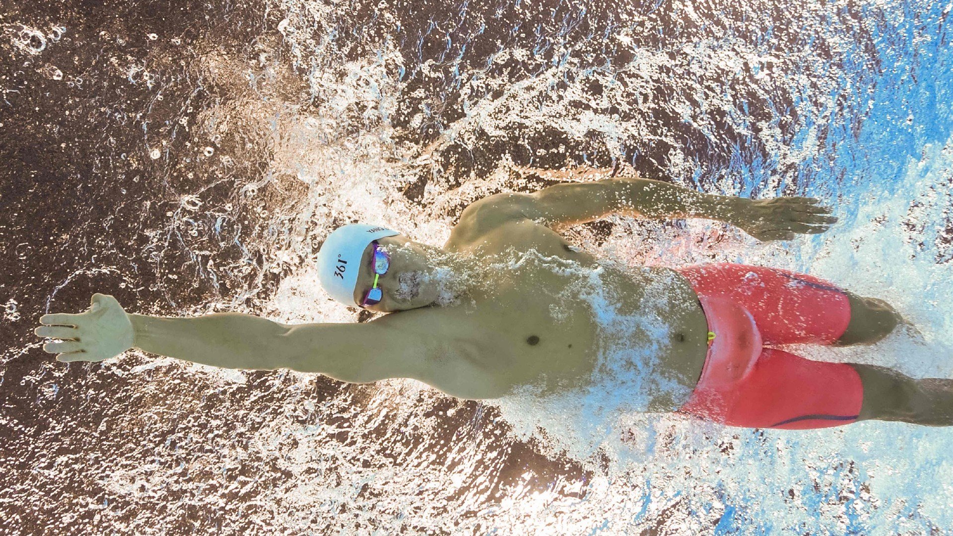 Faker神迹绝杀日本队,电竞世界陷入疯狂!